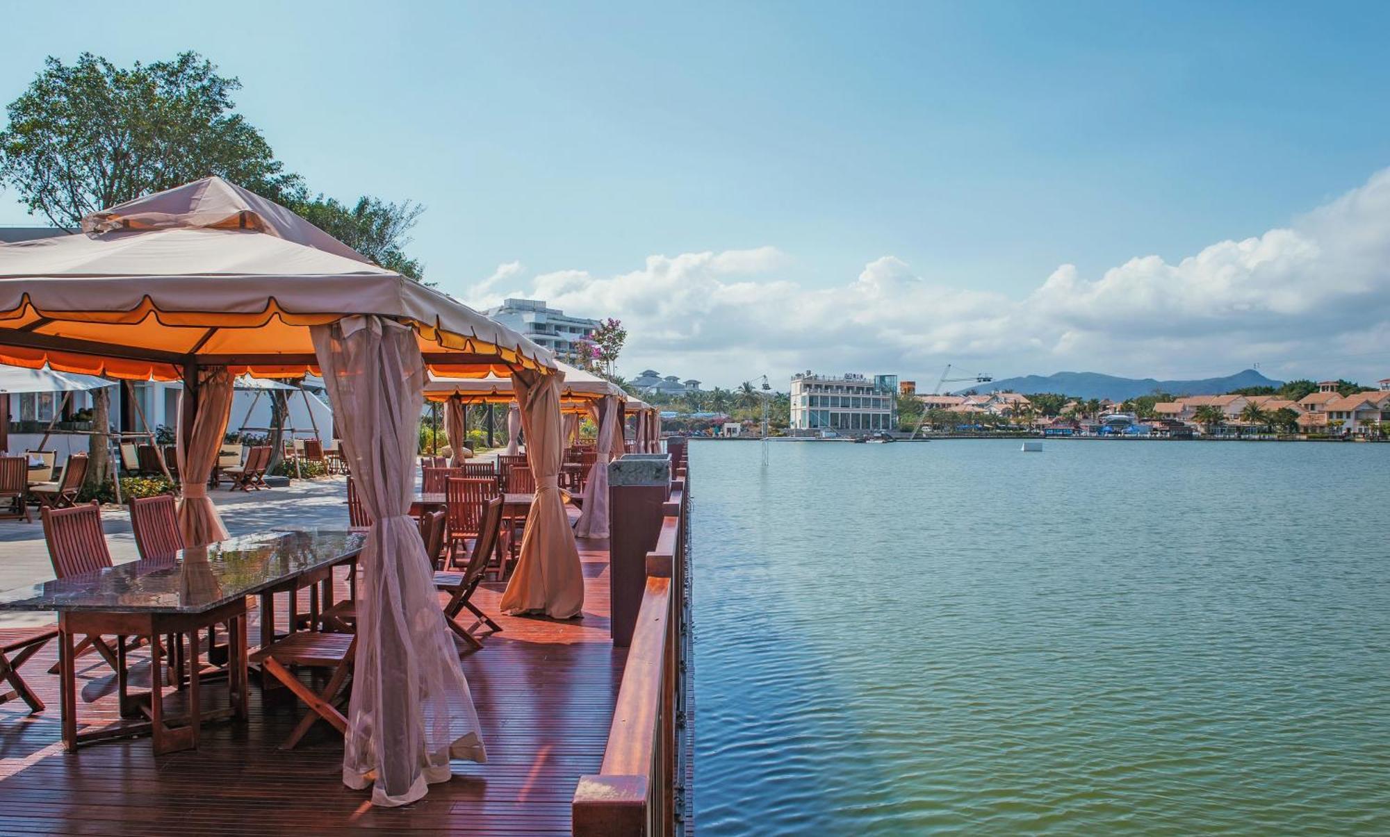 Palace Resort Yalong Bay Sanya Esterno foto